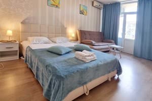 Квартира Home Hotel ул. Михайловская, 2